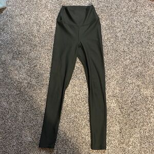 High-Waisted dark green leggings